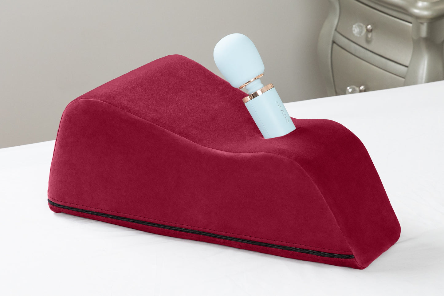 Wanda Hands Free Wand Accessory Mount