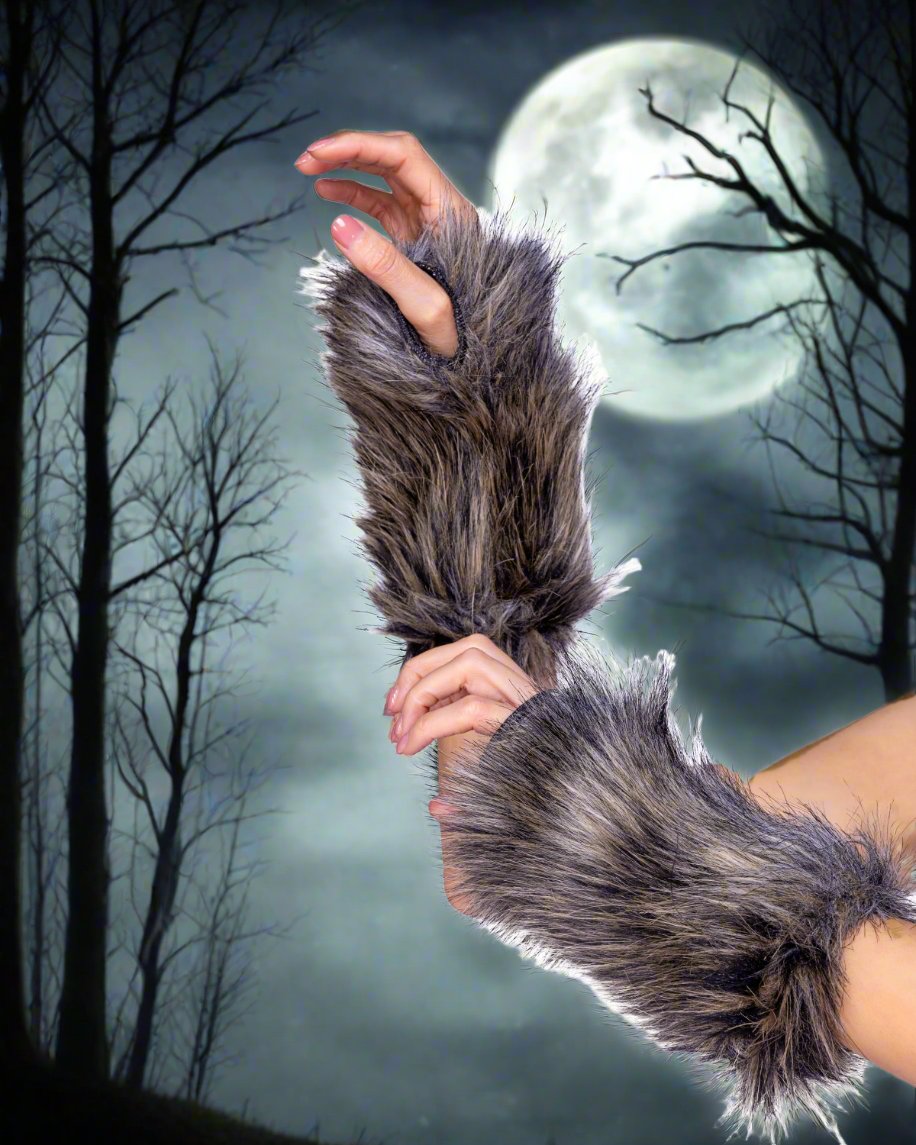 Big Bad Wolf Costume Gloves by ROMA in One Size