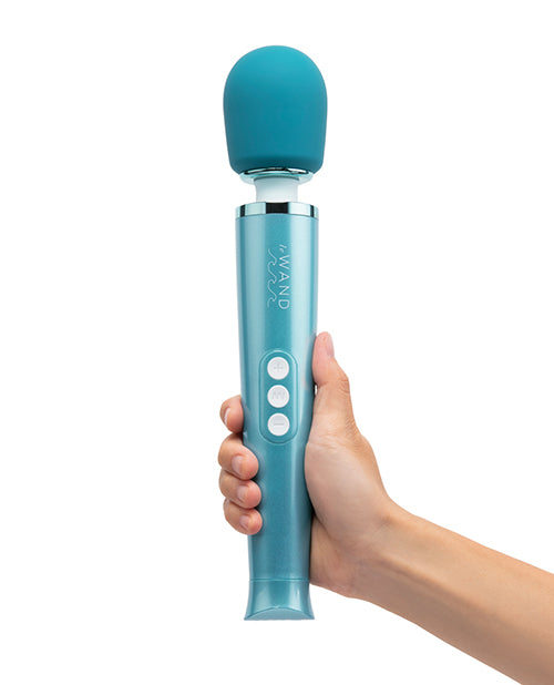 Le Wand Dive Submersible and Rechargeable Vibrating Massager