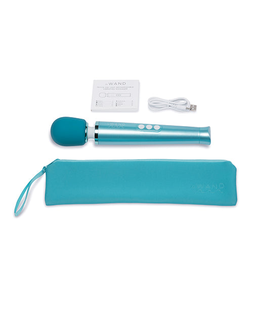 Le Wand Dive Submersible and Rechargeable Vibrating Massager