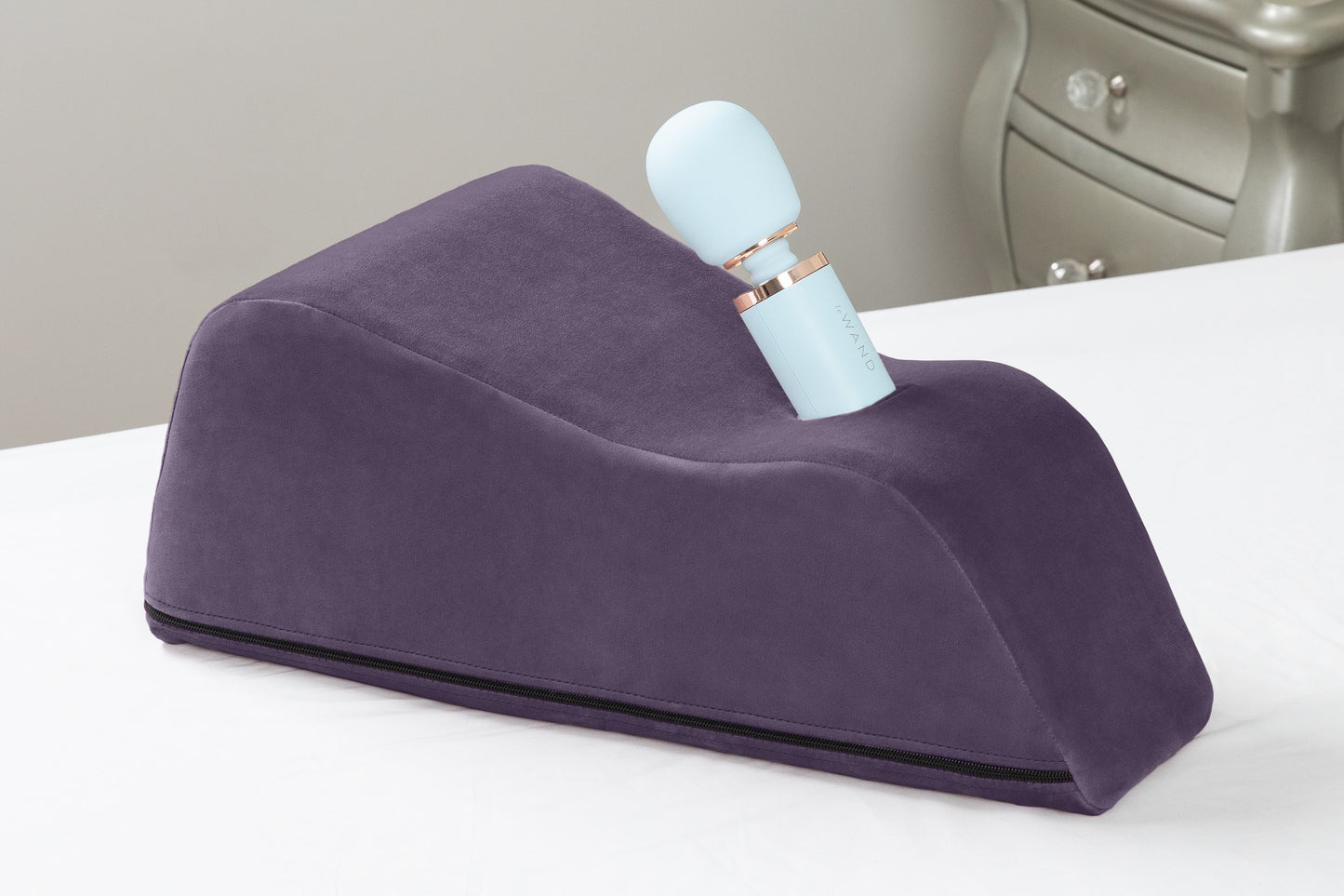 Wanda Hands Free Wand Accessory Mount